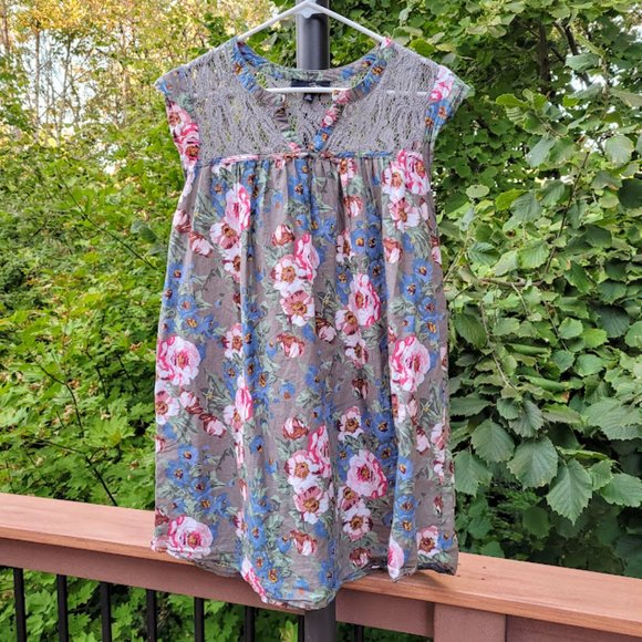 SOLD: Suzanne Betro 2X Plus Cottagecore Floral Lace Tunic Flowy Rayon Top - Picture 7 of 10